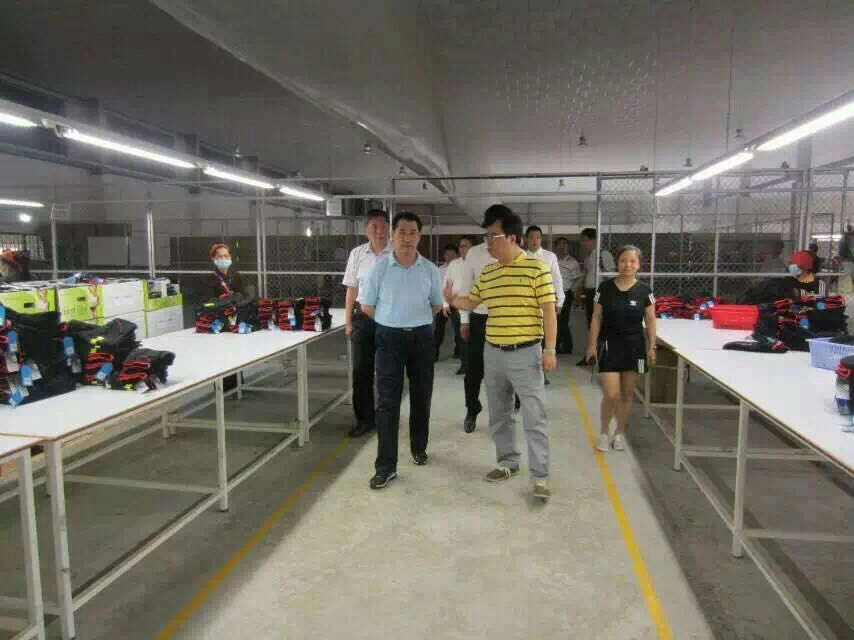 亚洲精品精华液一区