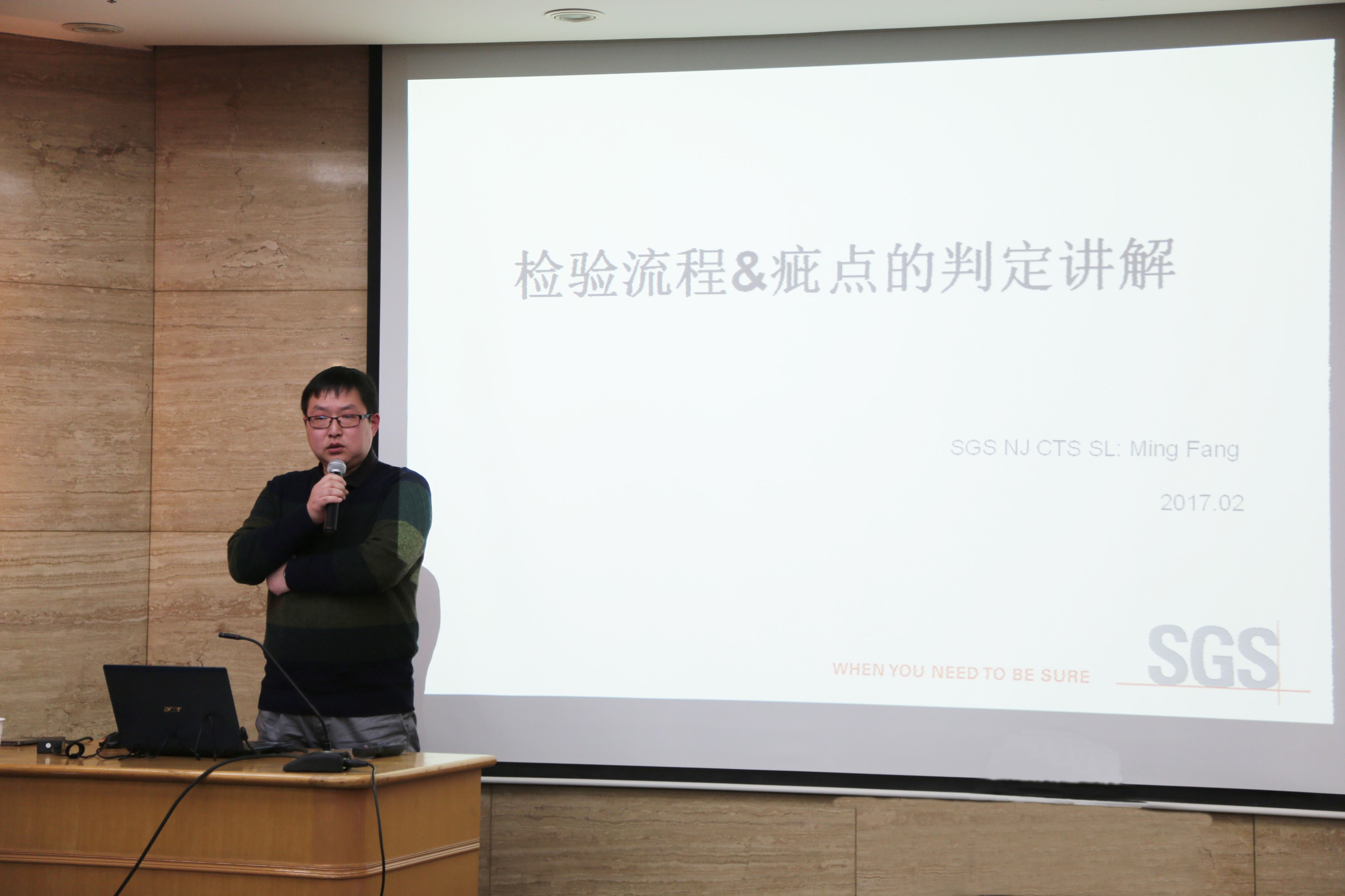 亚洲精品精华液一区