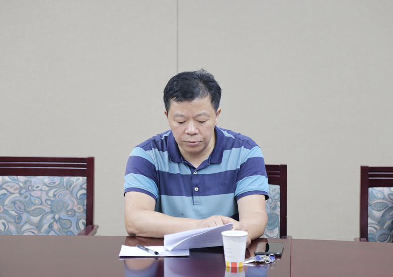 亚洲精品精华液一区