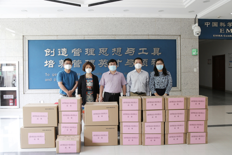 亚洲精品精华液一区