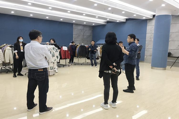 亚洲精品精华液一区