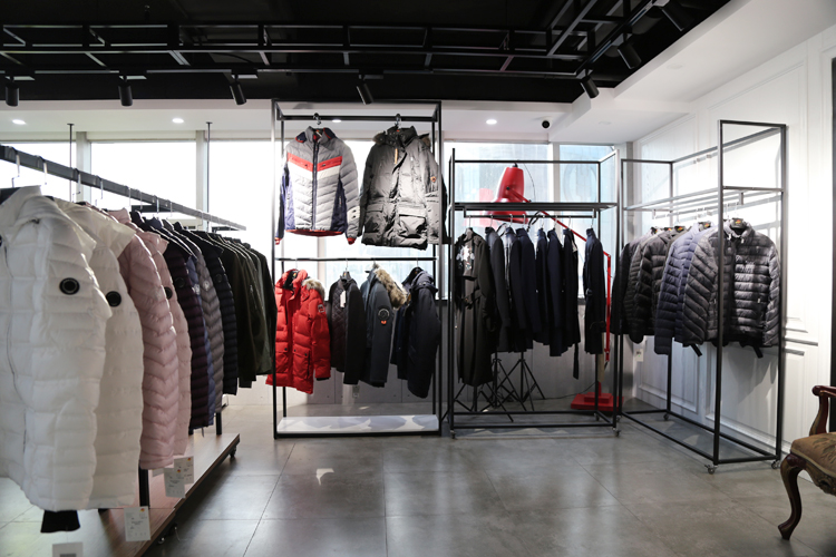 亚洲精品精华液一区