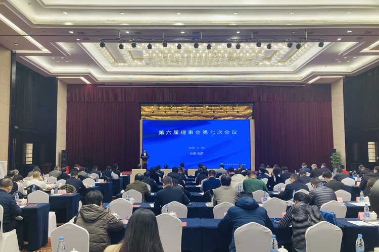 亚洲精品精华液一区