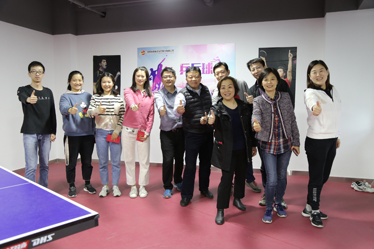 亚洲精品精华液一区