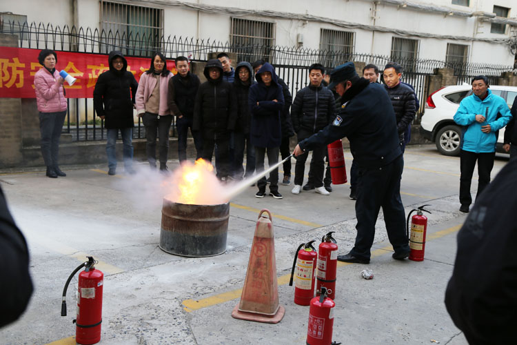 亚洲精品精华液一区