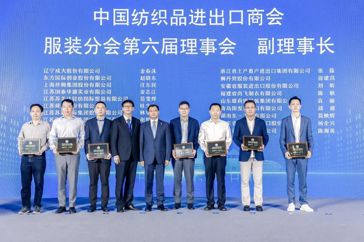 亚洲精品精华液一区