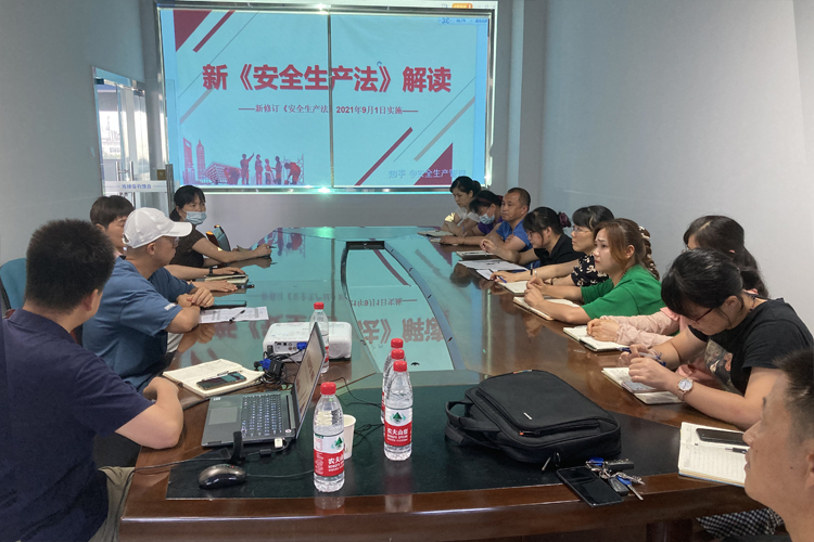 亚洲精品精华液一区