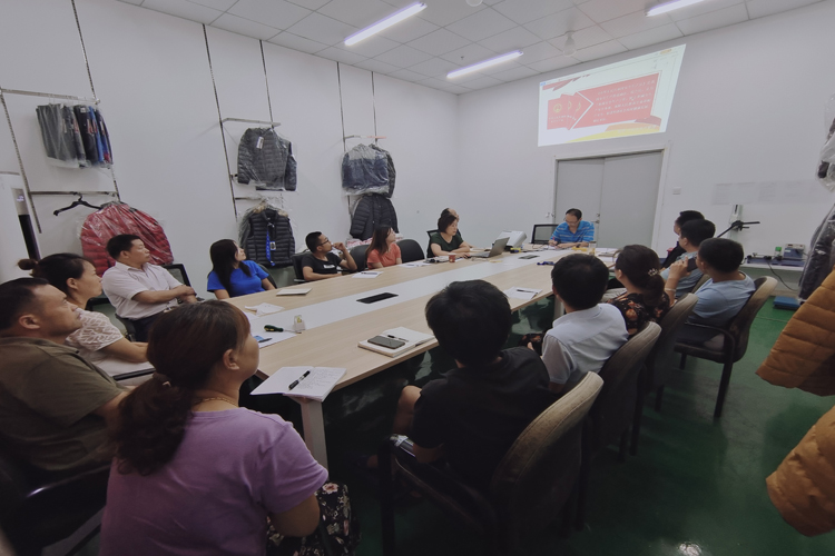 亚洲精品精华液一区