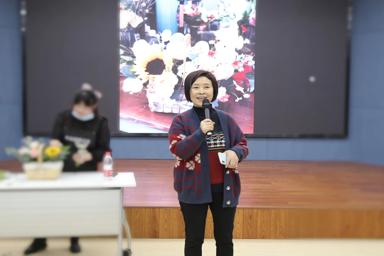 亚洲精品精华液一区
