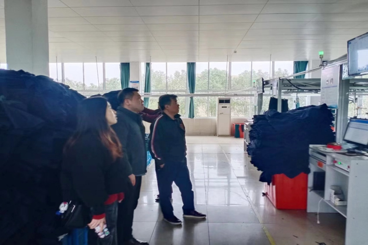 亚洲精品精华液一区
