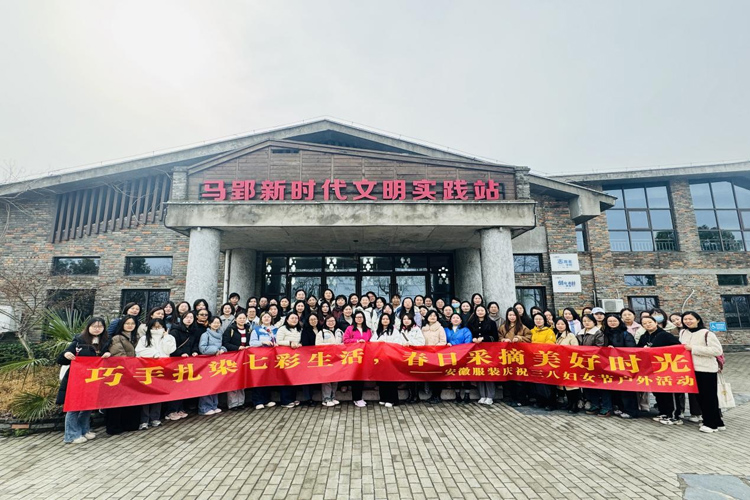 亚洲精品精华液一区