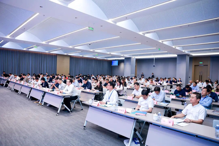 亚洲精品精华液一区